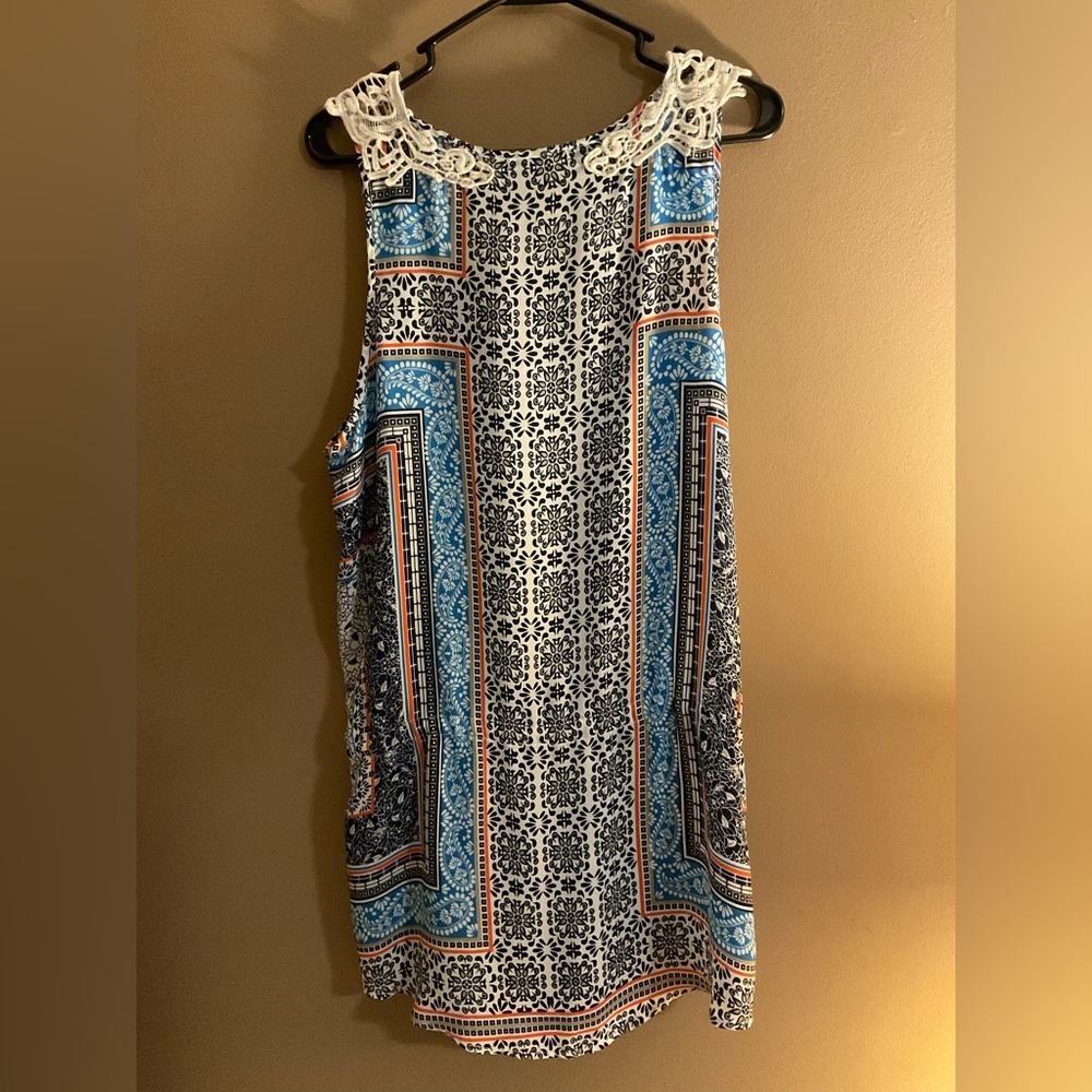 Dress - Picture 2 of 3